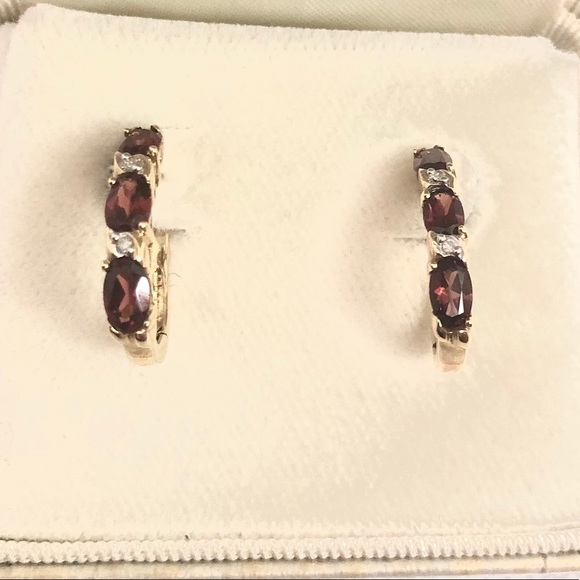 Jewelry - New 14k Gold Diamond Garnet Earrings